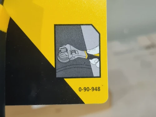 STANLEY 0-90-948 - Clé à molette gainée 8"/200mm mâchoire 0-30mm (ISO6787 - DIN3117)
