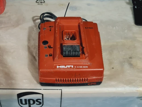 Scie circulaire sans fil 22V 3.3Ah 165mm HILTI SCW 22-A 