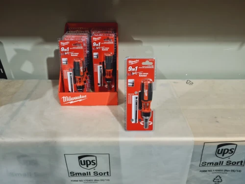 Tournevis à Cliquet 9 en 1 - Milwaukee embouts Allen de 1.5 à 6mm