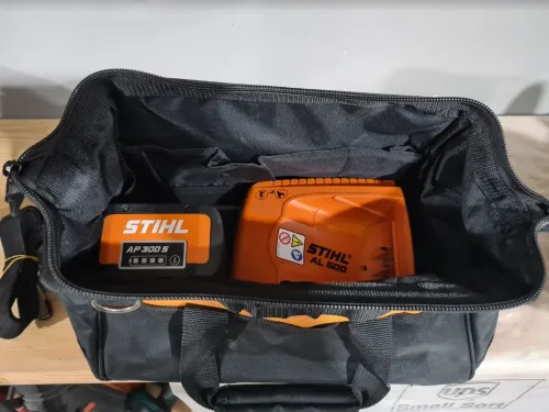 découpeuse 230mm à batterie 36V 7.2Ah STIHL TSA 230 à sec ou à eau (BL-2020)