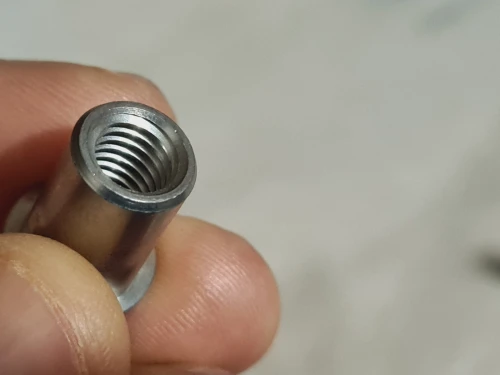 Écrou à sertir / rivets insert filetés en acier/ aluminium/ inox M3,4,5,6,8,10