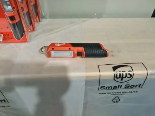Lampe baladeuse 12 Volts LED 220 lumens - MILWAUKEE M12 SL-0 (solo)