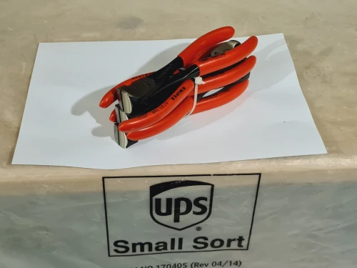 Pince coupante de devant à forte démultiplication KNIPEX 160mm - Gainage PVC - 64 HRC (Germany)
