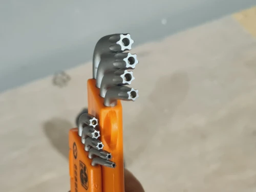 VALEX - Jeu de 9 clés Torx percée forme L chromé T10-T50 (Italy)