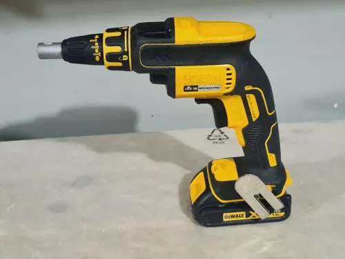 Visseuse Plaquistes avec chargeur Vis XR 18V DEWALT DCF620 + DCF6202 (BL-2019)