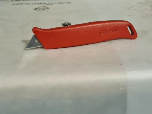SAM 378-8 - Cutter Retractable Alliage Leger +5 lames (France)