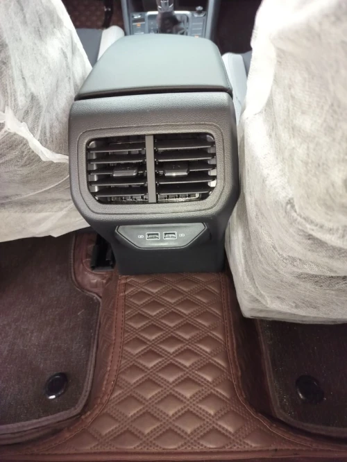 Volkswagen Bora 2026 300 TSI DSG Premium