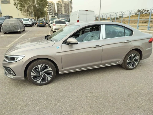 Volkswagen Bora 2026 300 TSI DSG Premium