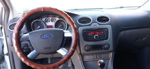Ford Focus 5 portes 2011 Focus 5 portes