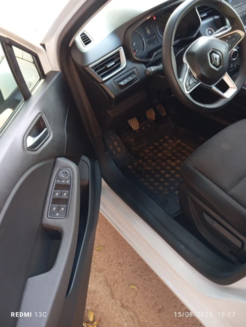 Renault Clio 5 2021 Bisnis almond