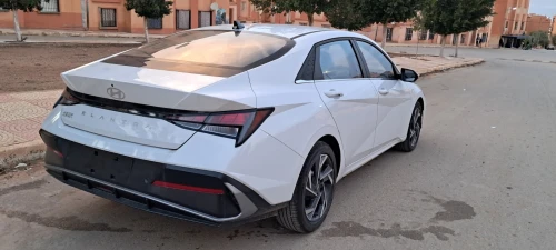 Hyundai Elantra 2025 Ess
