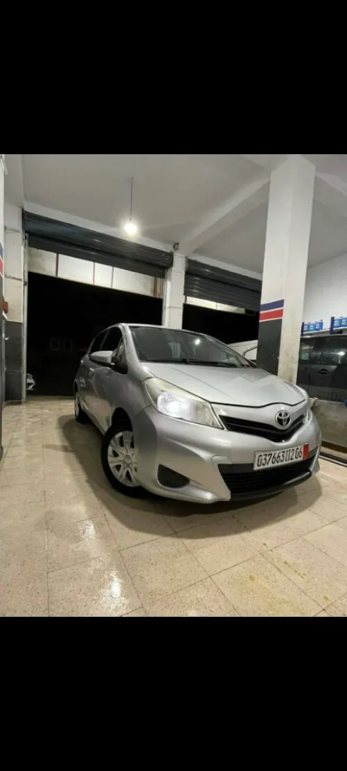 Toyota Yaris 2012 