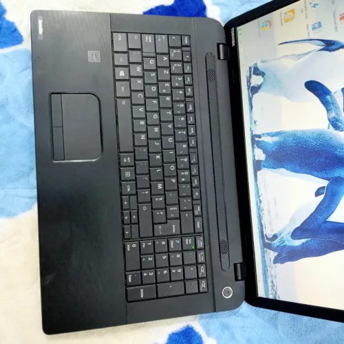 Laptop Toshiba bon état,  AMD,  320 Go HDD,  04 Go de RAM,  Bonne batterie,  