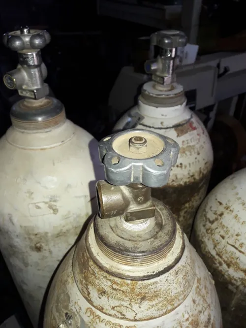 قارورات غاز3انواع co2-oxogen-argon
