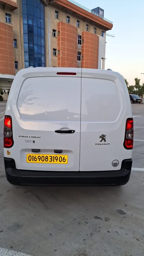 Peugeot Partner 2019 K9