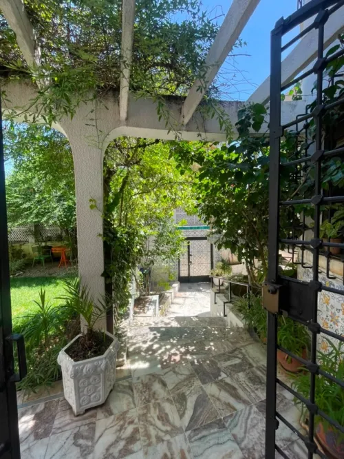 Location Appartement Niveau de villa F5 Alger Hydra