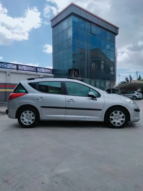 Peugeot 207 SW 2009 207 SW