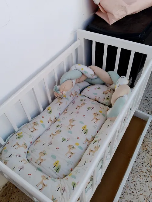 Lit bébé en très bon état