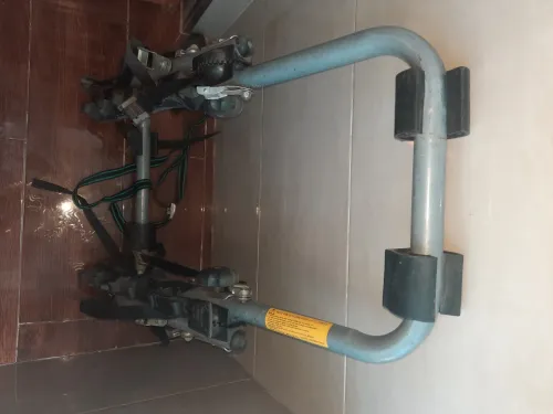 PORTE VELOS POUR VOITURE