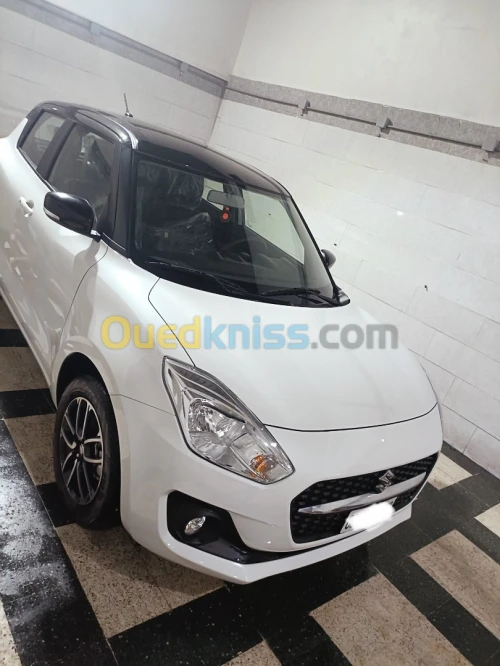 Suzuki Swift monté Carlo 2023 Glx