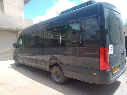 Location voiture entreprise  longue durée  avec chauffeur  sans chauffeur véhicules utilitaires