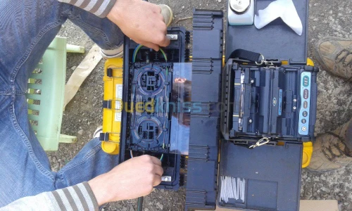 Raccordement de câbles fibre optique 