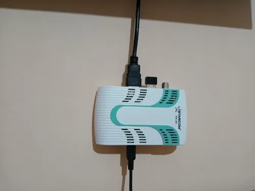 Télévision iris 32" avec démo starcom wifi 