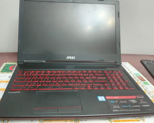  PC Portable Gamer MSI GL63 8RD- i5 8e Gen H / GTX 1050 Ti  4GB/ 16 Go RAM Prix négociable