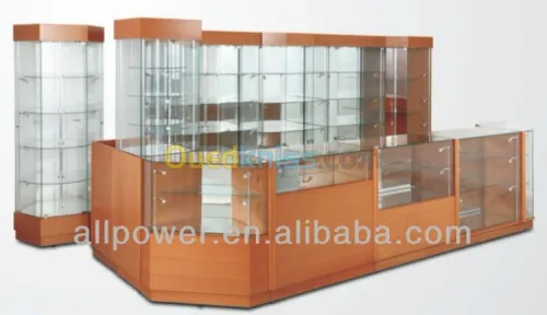 Façade et vitrine en verre
