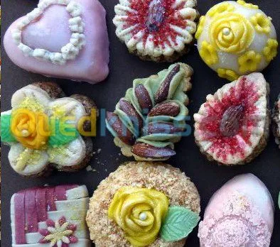 صناعة الحلويات والعجائن التقليدية