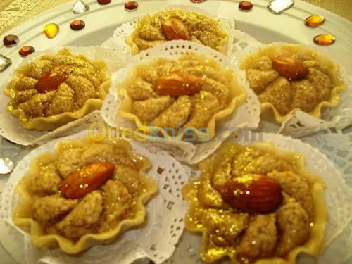 صناعة الحلويات والعجائن التقليدية