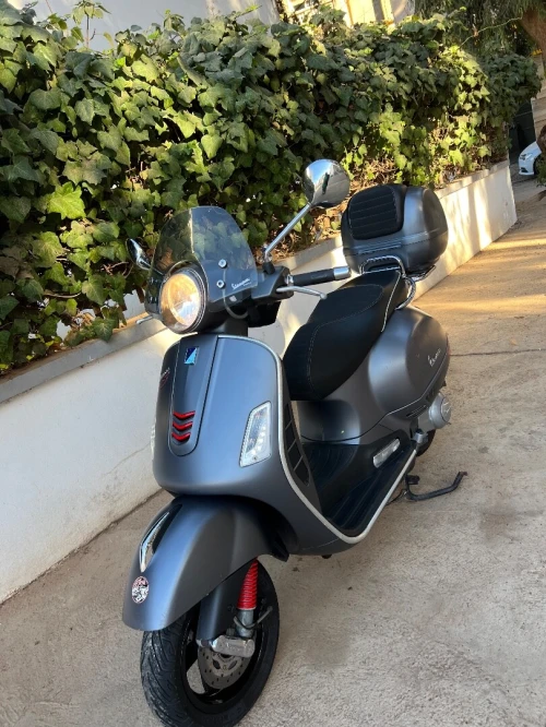 Piaggio Vespa gts 300 2018