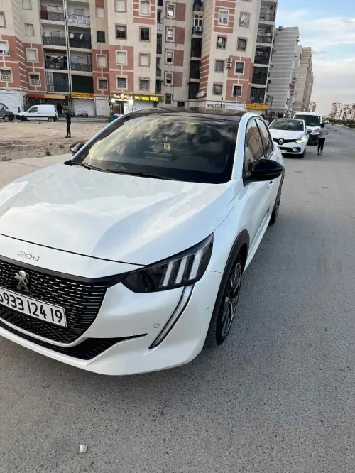 Peugeot 208 2024 GT