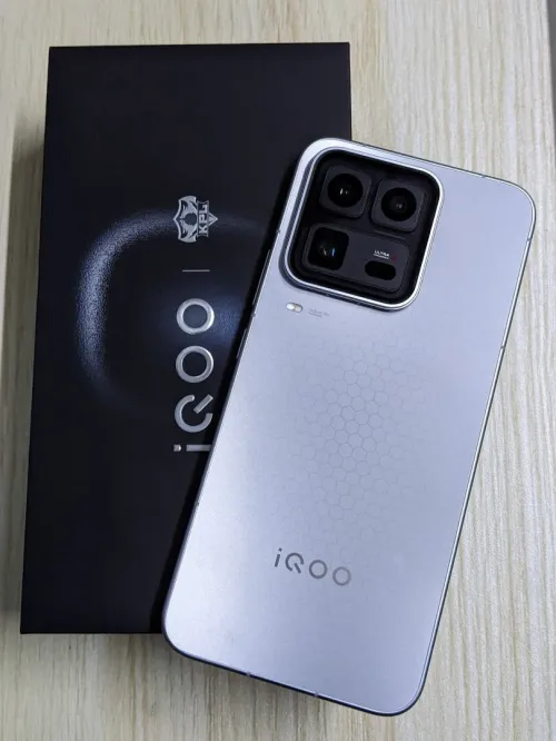 IQOO IQOO 15 ULTRA