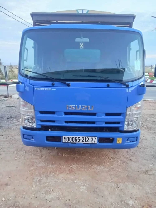 Isuzu Isuzu 2012