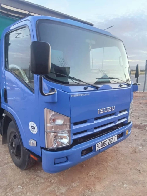 Isuzu Isuzu 2012