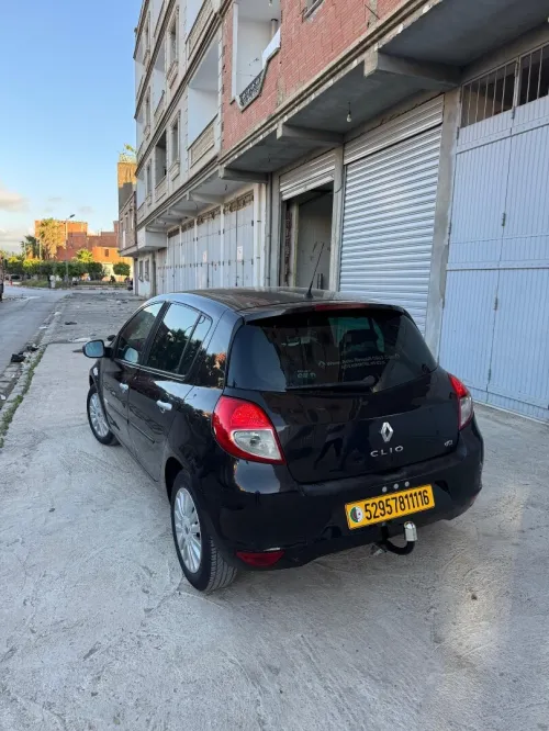 Renault Clio 3 2011 Night and Day
