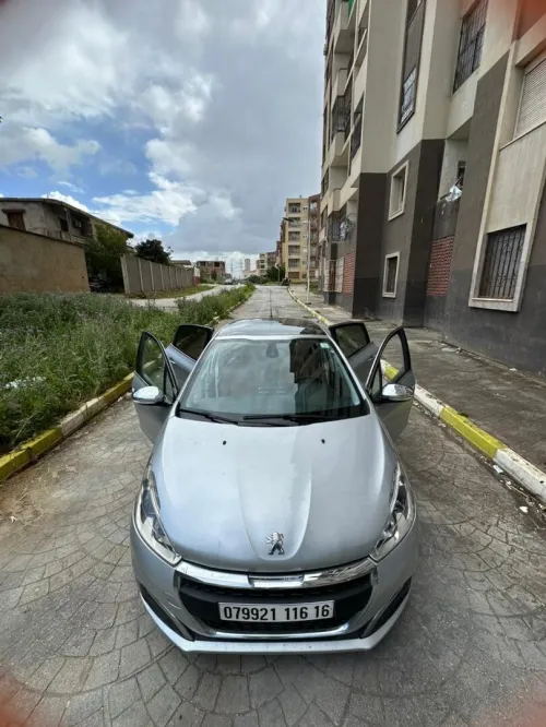 Peugeot 208 2016 Allure Facelift
