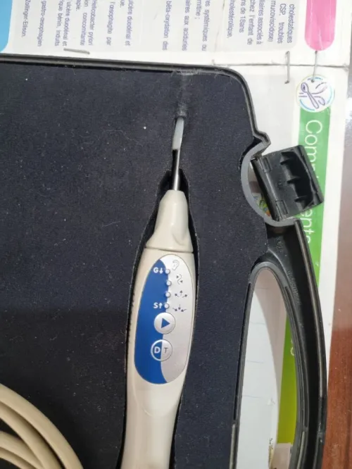 Detecteur de point d'accupuncture et d'auriculo (Sedatelec) + guide + pils de rechange