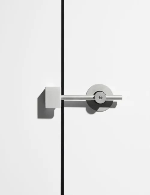 Séparations Sanitaires en HPL Compact 12 mm avec accessoires en aluminium anodisée ( cabines sanitaires )