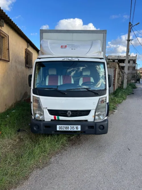 Renault Maxity 2015