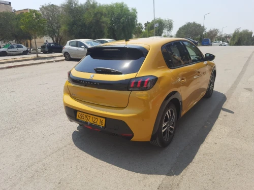 Peugeot 208 2022 Allure Pack