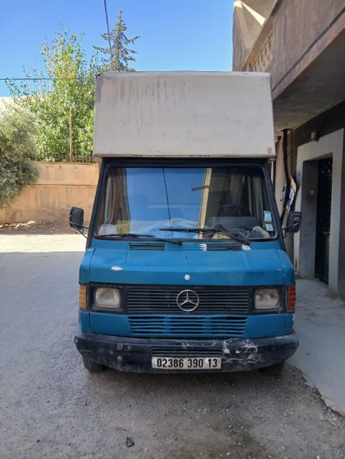 Mercedes 410 marteau 1990 