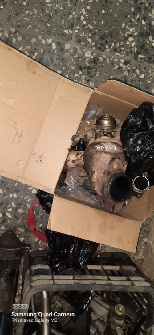  lots pièces et accessoires moteur  807 hdi 136cv