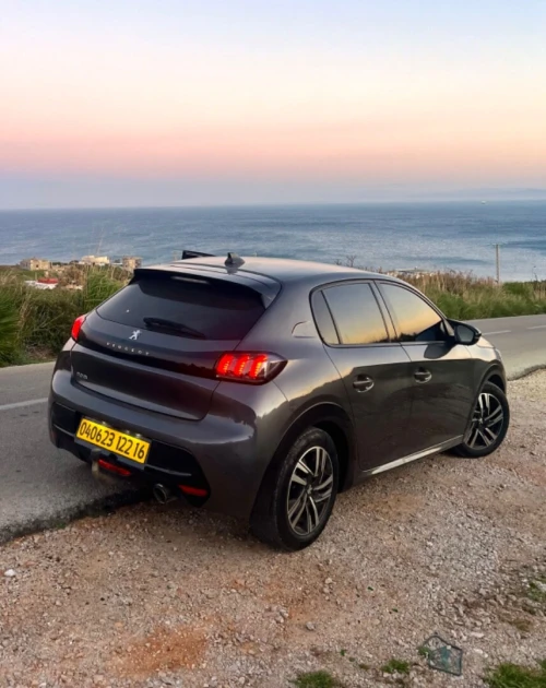Peugeot 208 2022 Allure