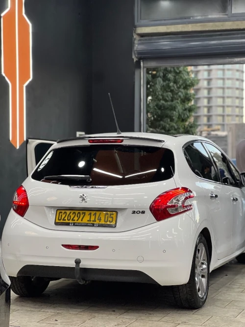 Peugeot 208 2014 208
