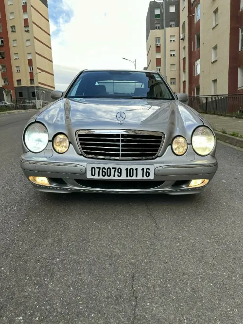 Mercedes E240 2001 Avant garde