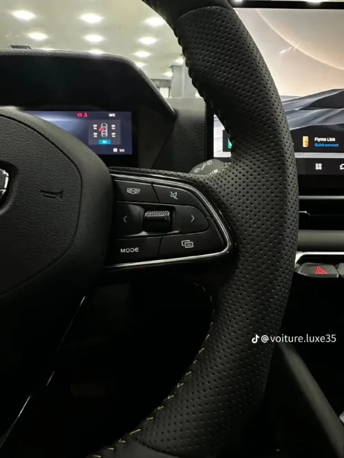 Geely Coolray 2025 Foull options