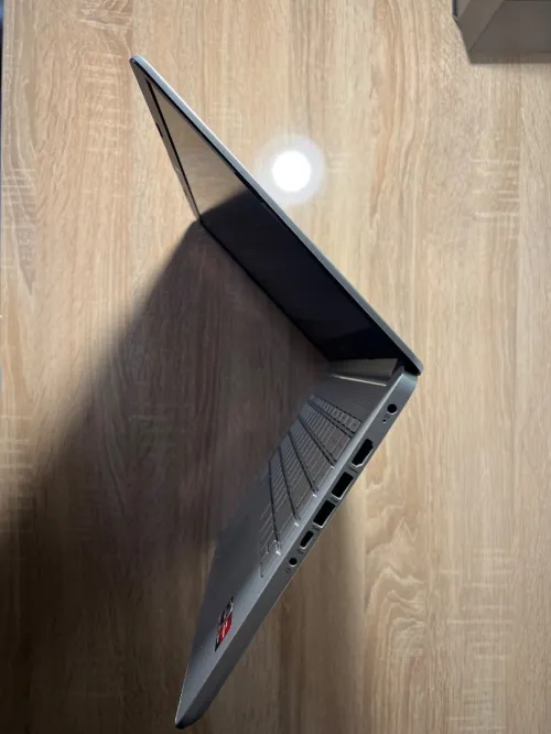 PC Portable HP 14s Ryzen 7 radeon graphics 