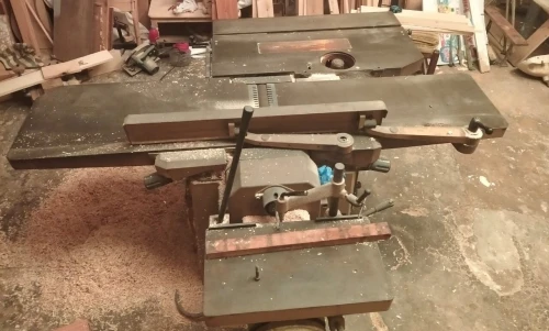 Machine de menuiserie bois